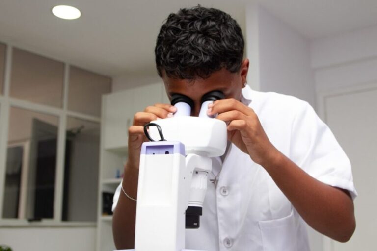 Niterói Lança Edital 2026 de Projetos Educacionais com Foco em Ciência