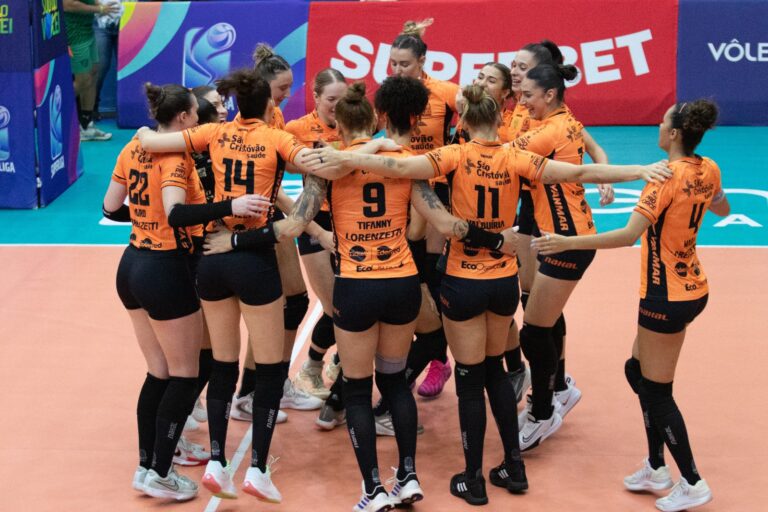 Osasco São Cristóvão Saúde avança à semifinal da Superliga 25/26 após vencer Fluminense