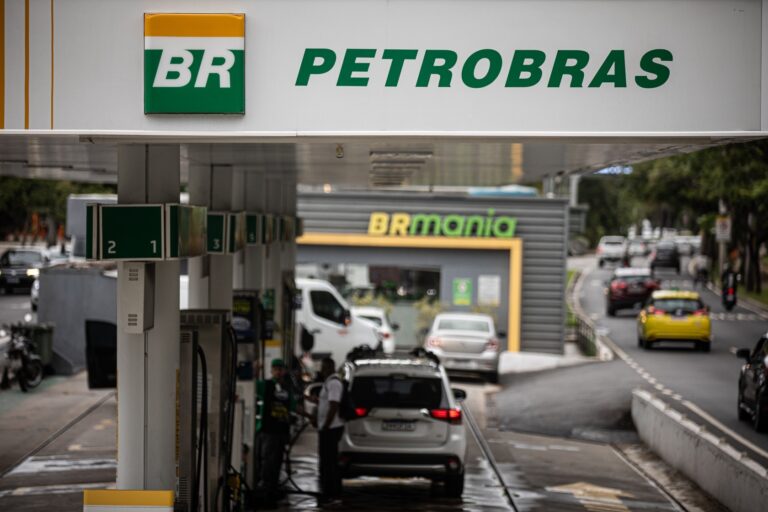 Petrobras Reafirma Política de Preços de Combustíveis em Comunicado Oficial Petrobras Reafirma Política de Preços de Combustíveis em Comunicado Oficial