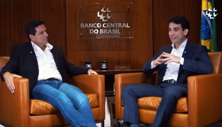 Política Monetária: Galípolo e Campos Neto, Sem Diferenças Notáveis