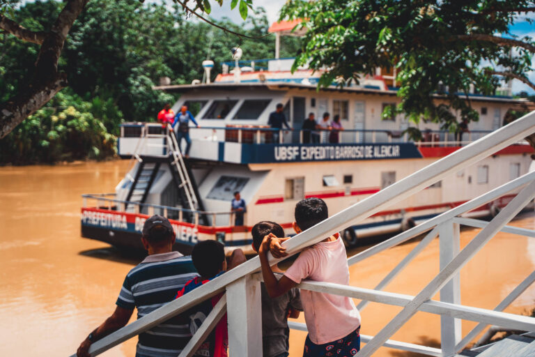 Políticas de Saúde na Amazônia: A Necessidade de Adaptação às Comunidades Ribeirinhas