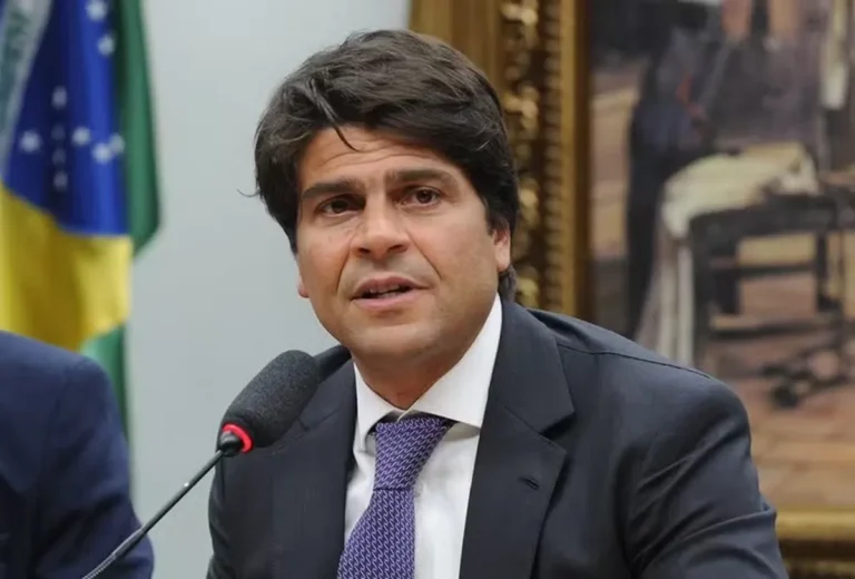 PSD e Aliados Analisam Candidatura de Pedro Paulo ao Senado
