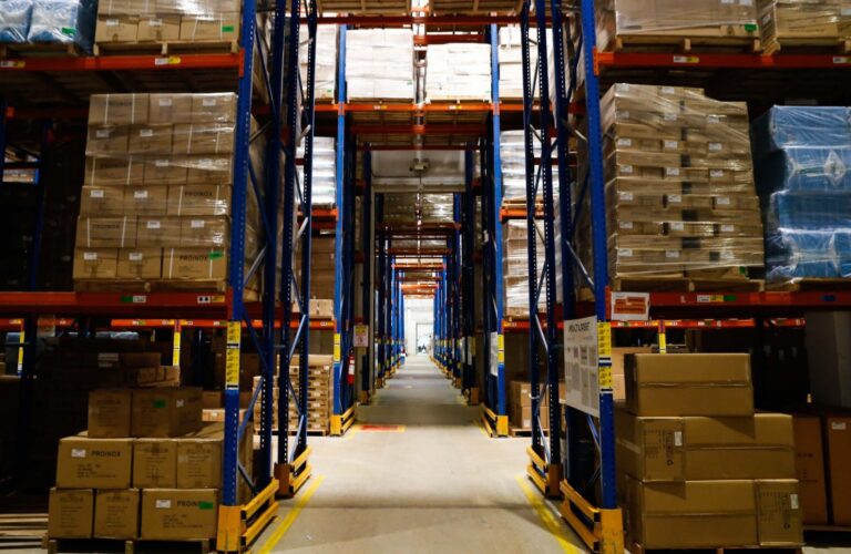 Reforma Tributária Desafia Extrema, a 'Capital do E-commerce' de Minas Gerais