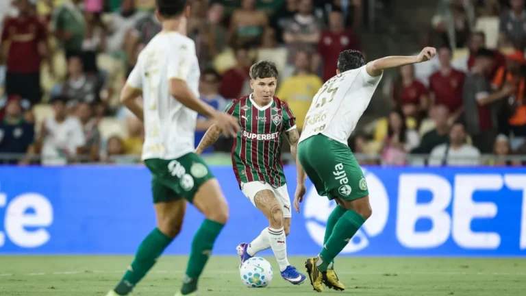Serna ou Soteldo? Zubeldía Avalia Opções de Ataque do Fluminense