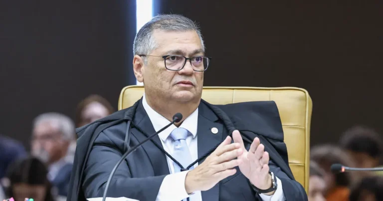 STF Adia Decisão sobre Eleição para Governador do RJ e Mantém Cenário Indefinido STF Adia Decisão sobre Eleição para Governador do RJ e Mantém Cenário Indefinido