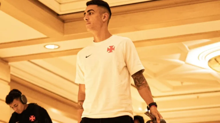 Vasco escalará time alternativo contra Barracas Central na Sul-Americana