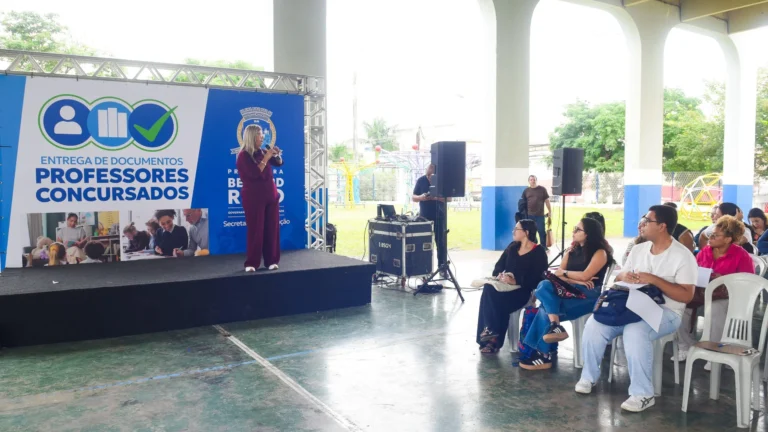 Belford Roxo convoca 200 professores aprovados no concurso da Educação para entrega de documentos e exames Belford Roxo convoca 200 professores aprovados no concurso da Educação para entrega de documentos e