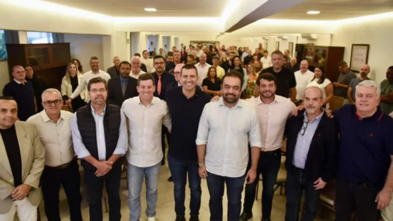 Articulações políticas em Petrópolis reúnem líderes estaduais e municipais