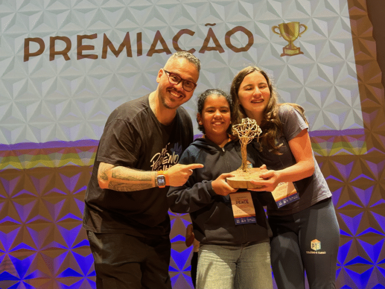 Alunas de Petrópolis conquistam prêmio da UNESCO com aplicativo inovador de saúde mental