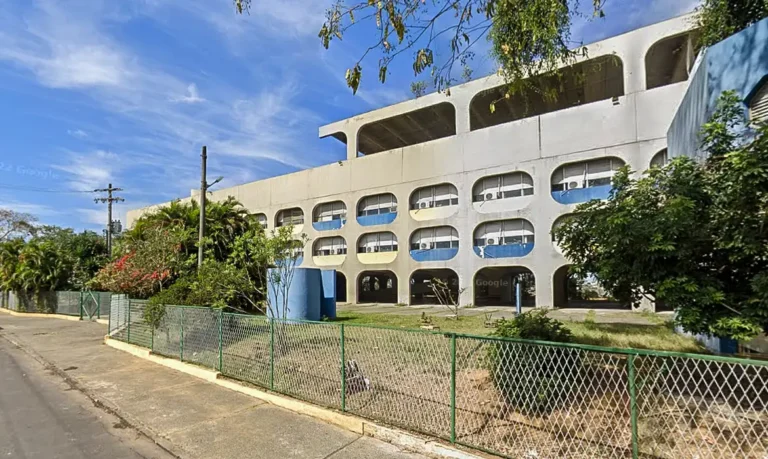 Explosão em Escola no Rio de Janeiro Deixa Oito Alunos Feridos