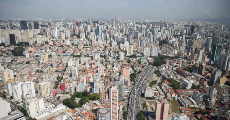 São Paulo se Destaca no Ranking de Desempenho Econômico entre Estados Brasileiros