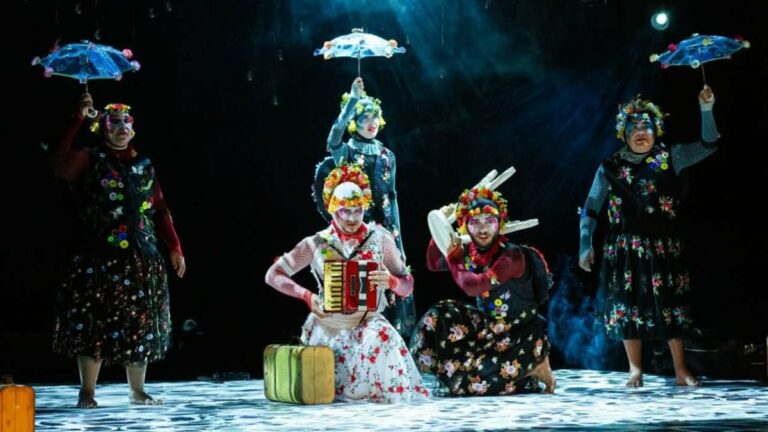 Teatro, Música e Cordel: 'O Patinho Feio' Leva Arte Gratuita a Crianças e Jovens na Baixada Fluminen