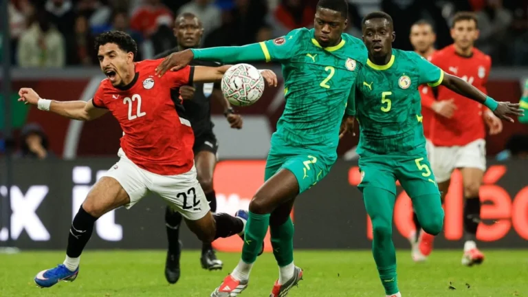 Filho de herói de 2002, Mamadou Sarr busca repetir feito histórico de Senegal contra França Filho de herói de 2002, Mamadou Sarr busca repetir feito histórico de Senegal contra França