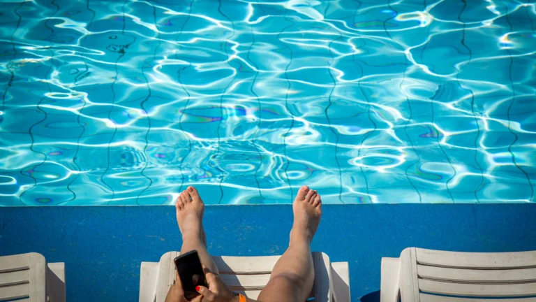 Hospedagem em Atibaia com Clima de Verão: 5 Motivos para Não Passar Frio no Inverno
