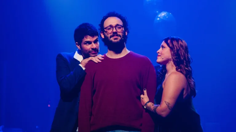 Após sucesso no Rio, tick, tick… BOOM! estreia em São Paulo com temporada limitada