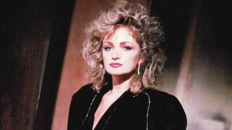 Morre Bonnie Tyler, ícone da música pop, aos 75 anos Morre Bonnie Tyler, ícone da música pop, aos 75 anos