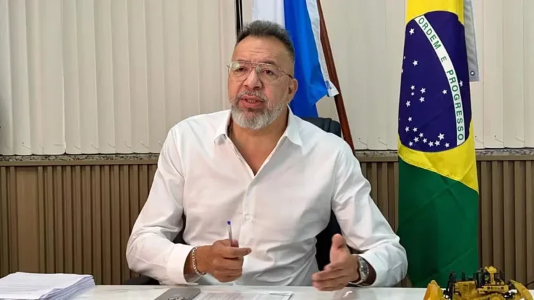 Prisão de Aliado de Flávio Bolsonaro Abala Campanha Bolsonarista no Rio de Janeiro Prisão de Aliado de Flávio Bolsonaro Abala Campanha Bolsonarista no Rio de Janeiro