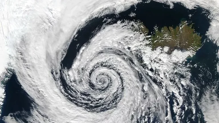 Alerta máximo: ciclone bomba se aproxima e muda rotina nas regiões Sul, Sudeste e Centro-Oeste Alerta máximo: ciclone bomba se aproxima e muda rotina nas regiões Sul, Sudeste e Centro-Oeste